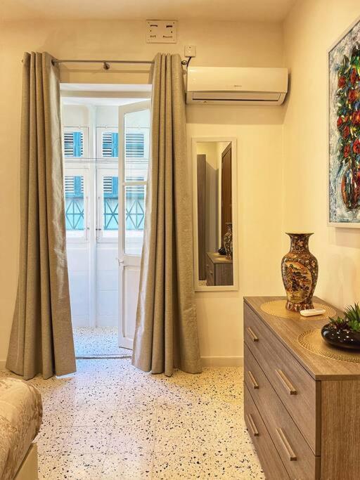 Heart Of Valletta - Apartment Екстериор снимка